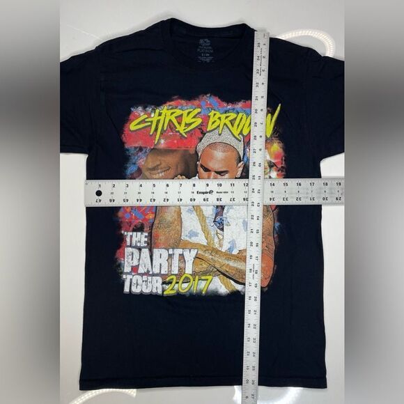 Chris Brown The Party Tour 2017 Graphic T-shirt Women Small Black Short Sleeve - Picture 6 of 6